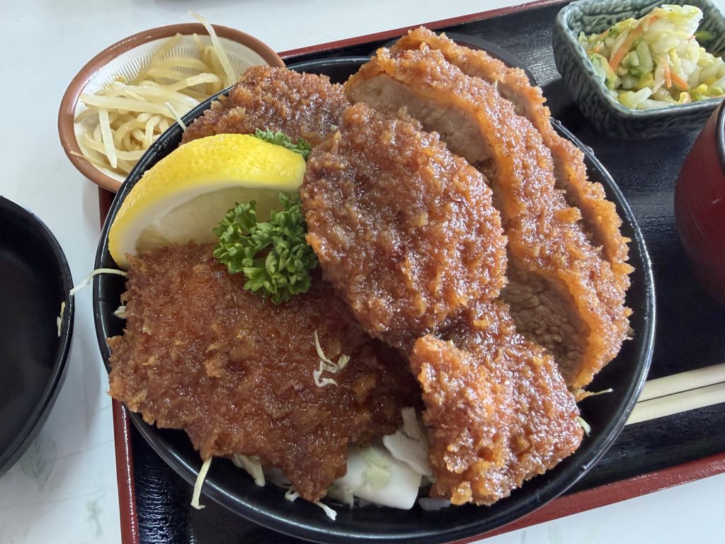 岳温泉 成駒のカツ丼
